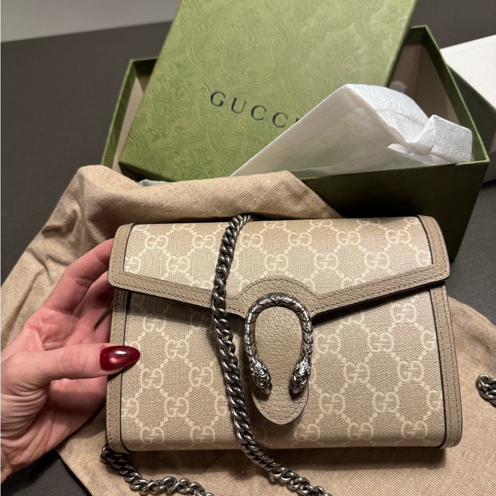 Gucci Beige Crossbody/Shoulder Bag